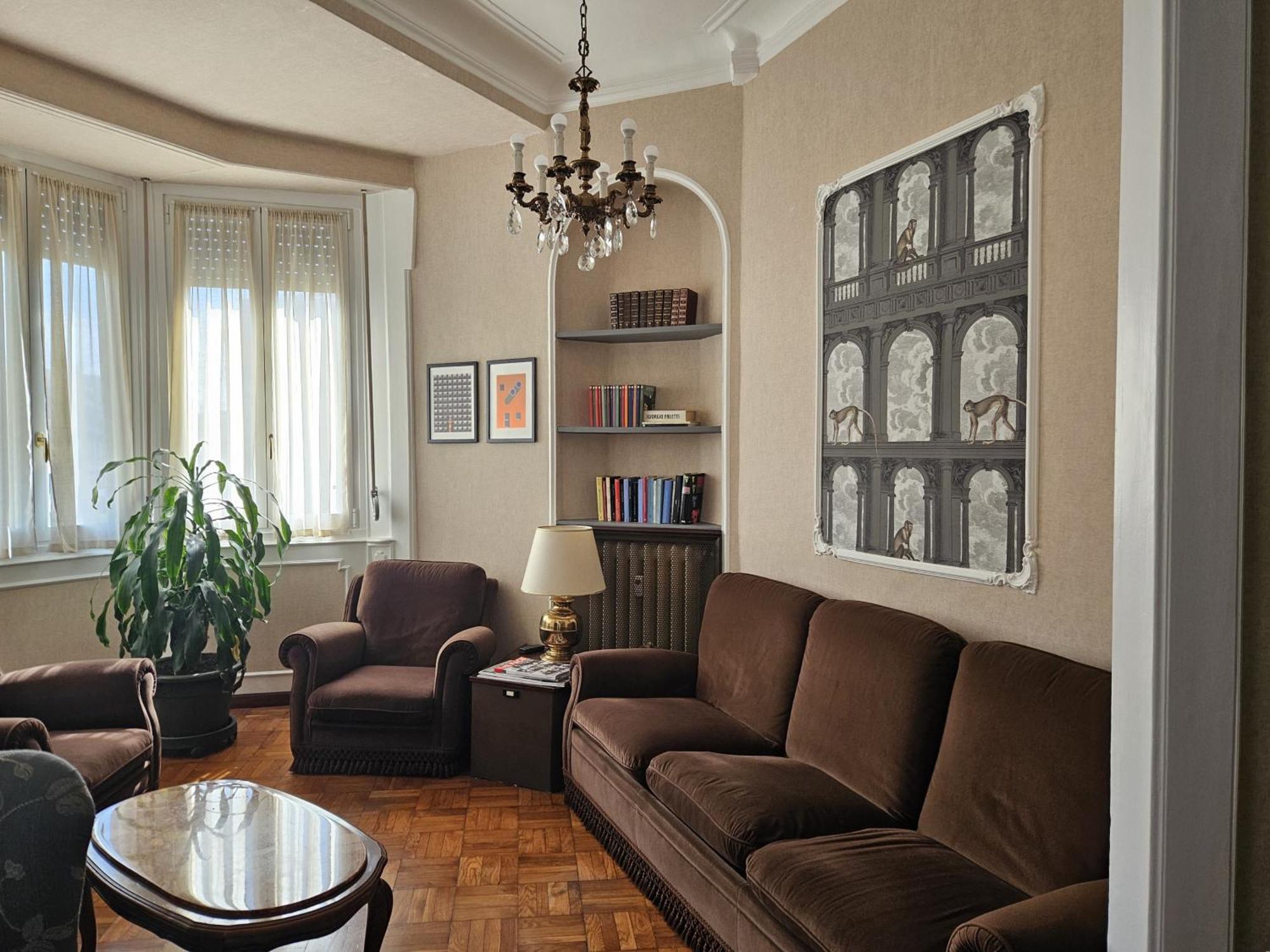 Homegallery - Elegante Appartamento Milanese Esterno foto