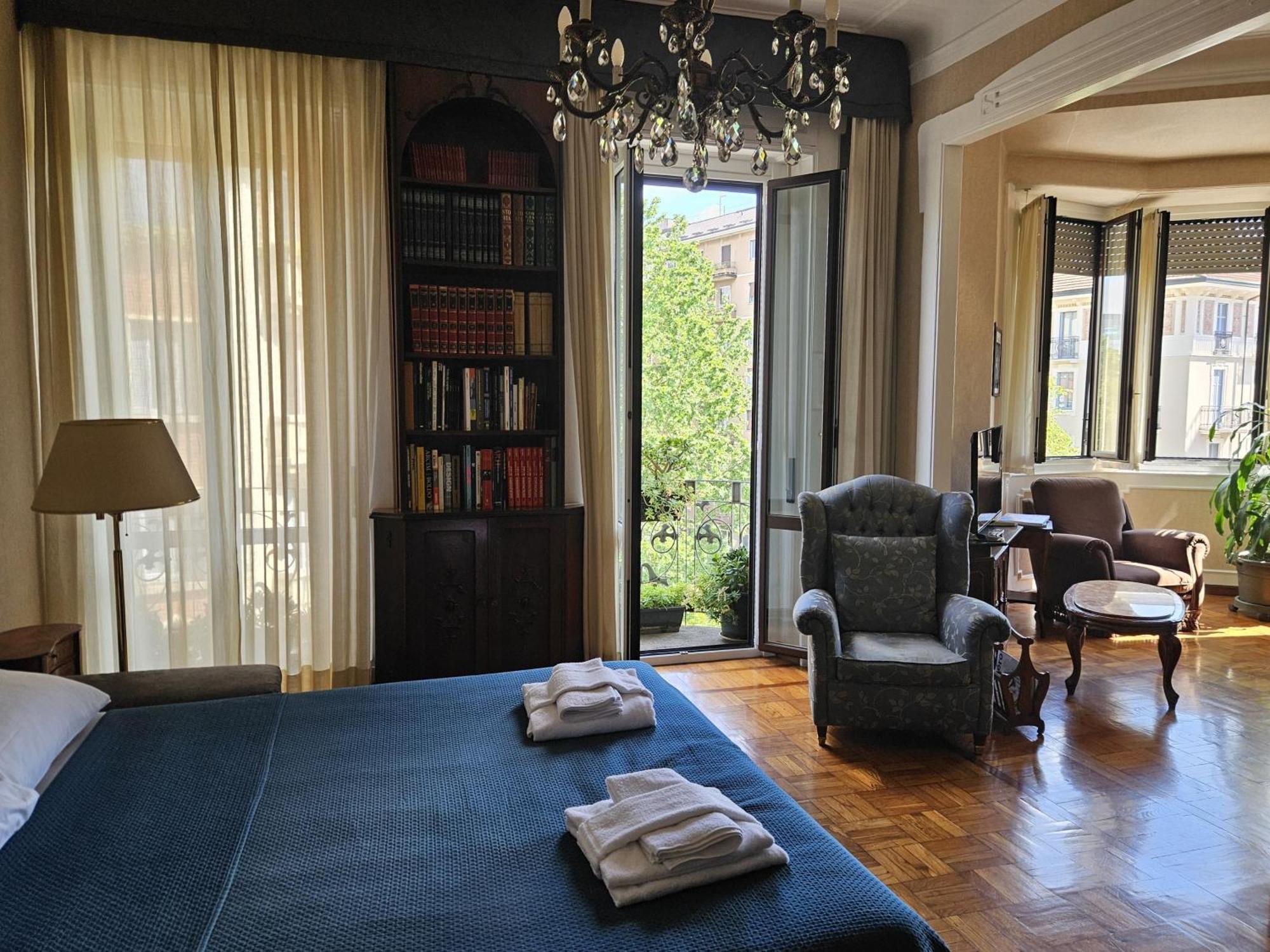 Homegallery - Elegante Appartamento Milanese Esterno foto